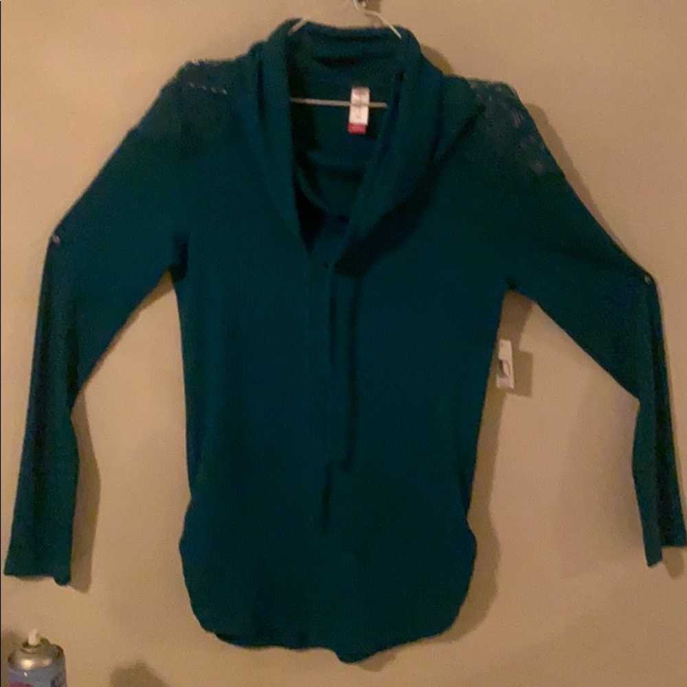 Long sleeve sweater